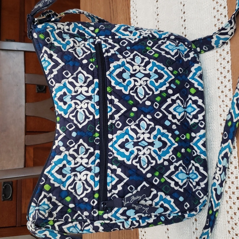 Vera Bradley Cross body in Blue Ink Pattern - Picture 2 of 9